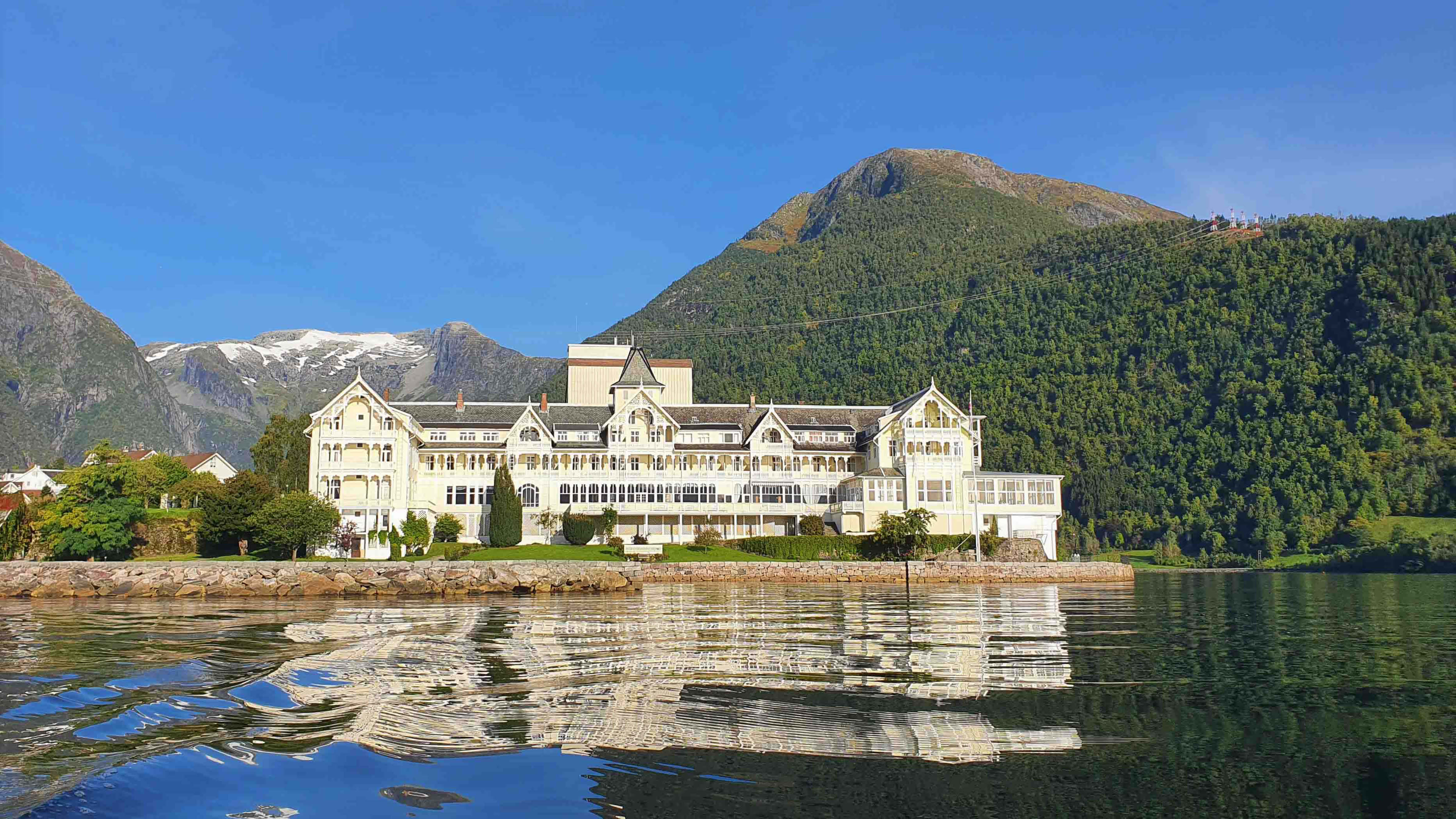 22. mai - Velkommen til maleriske Balestrand